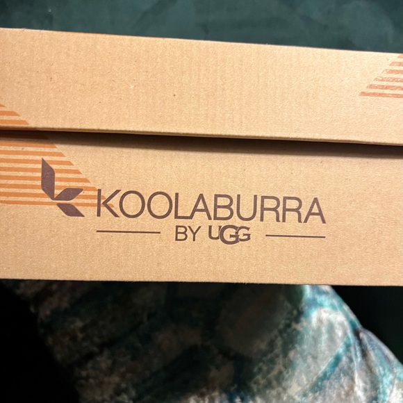 Koolaburra by UGG Girls Victoria Short Boots - Picture 10 of 10
